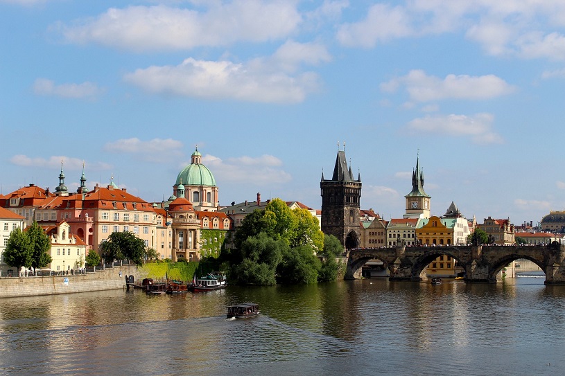 Prag mit Moldau und Karlsbrcke