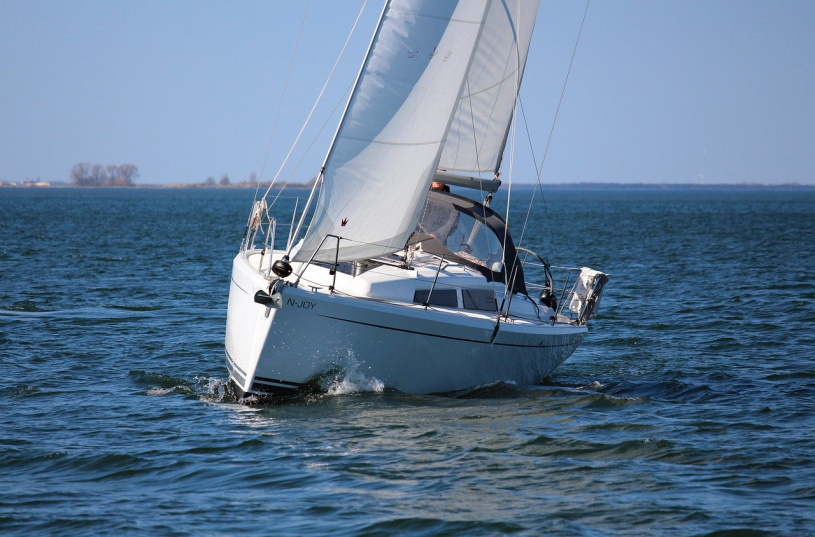 Segelboot auf der Ostsee