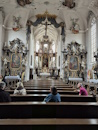 Im Innern der katholischen Stadtpfarrkirche St. Bartholomus und St. Georg