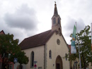 Die evangelisch-lutherische Kirche St. Michael steht am Rande der Altstadt von Volkach.