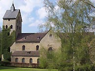 Romanische Kirche Sankt Peter und Paul in Brakel