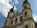 Kppele - Wallfahrtskirche, erbaut von Balthasar Neumann 1748-1752. Reiche Raumbildung und glanzvolle Ausstattung. Malerischer Stationsweg mit lebensgroen Figurengruppen von P. Wagner 1767-1778. Im "Mirakelgang" zahlreiche alte Votivgaben, u.a. schne Wachsarbeiten. Reich gegliederte Fassade.