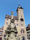 Rathaus - Ursprnglich Sitz eines bischflichen Beamten, mit romanischem Turm und stimmungsvollem Saal (Wenzelsaal) des 13. Jahrhunderts. Seit 1316 Rathaus und mehrfach erweitert.